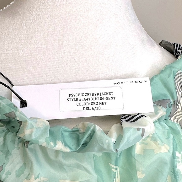 NWT KORAL Psychedelic Zephyr Cropped Workout Jacket Size Small - Picture 8 of 12